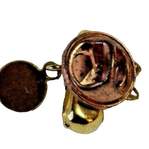 Soccer Angel Pinback Gold Tone Vintage Collectible Pin - Picture 3 of 3